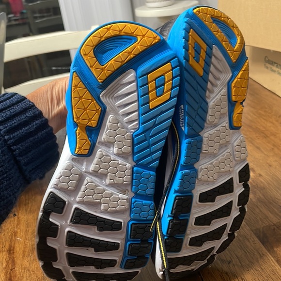 Mens Hoka one one  stability running shoes - Picture 3 of 5